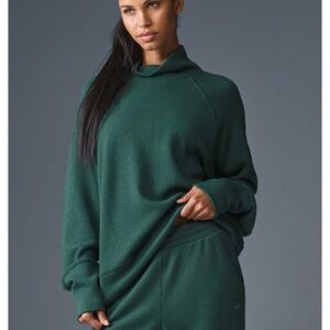 ALO Yoga Waffle Weekend Escape Mock Neck Long Sleeve